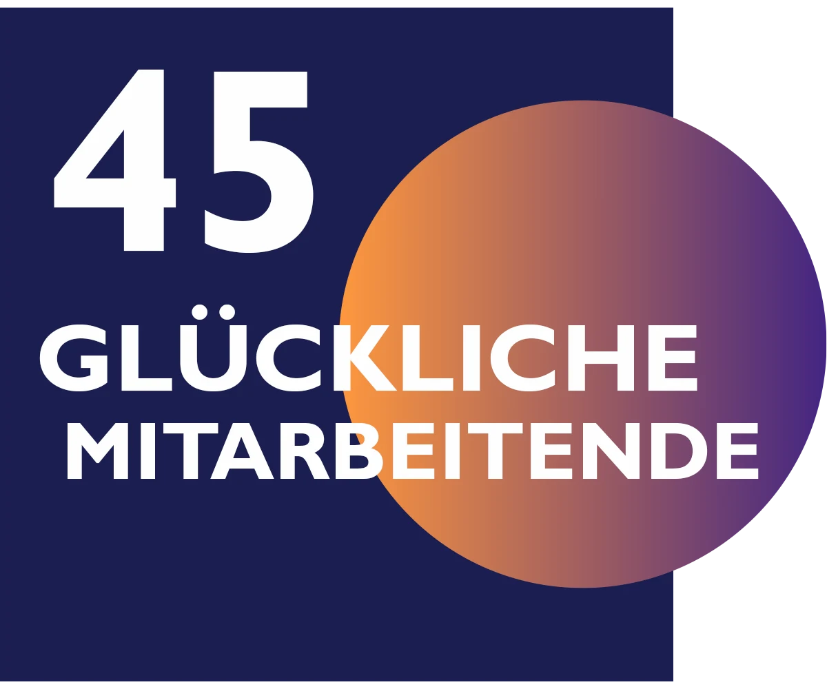 42 glückliche Mitarbeitende